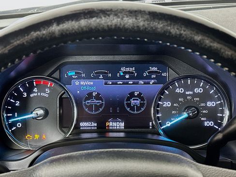 Used 2022 Ford F250 Lariat w/ Black Appearance Package image 12