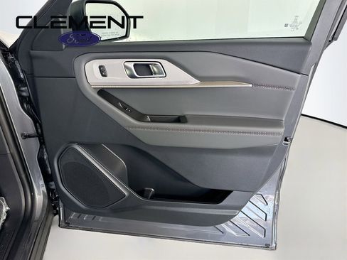 New 2026 Ford Explorer Active image 32