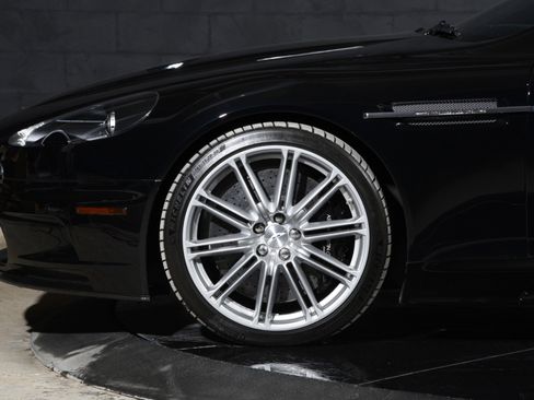 Used 2009 Aston Martin DBS Coupe RWD image 19