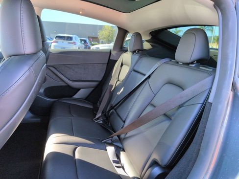 Used 2023 Tesla Model Y Long Range image 29