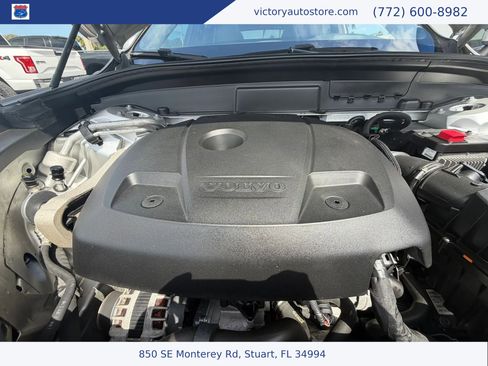 Used 2019 Volvo XC60 T5 R-Design image 47