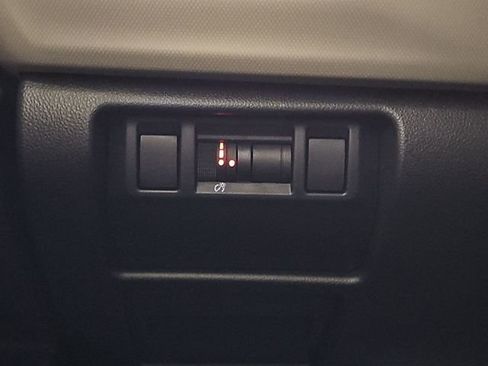 Used 2025 Subaru Forester Premium image 18