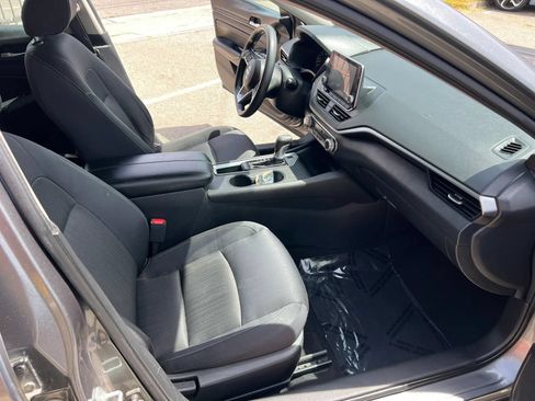 Used 2019 Nissan Altima 2.5 S FWD image 10