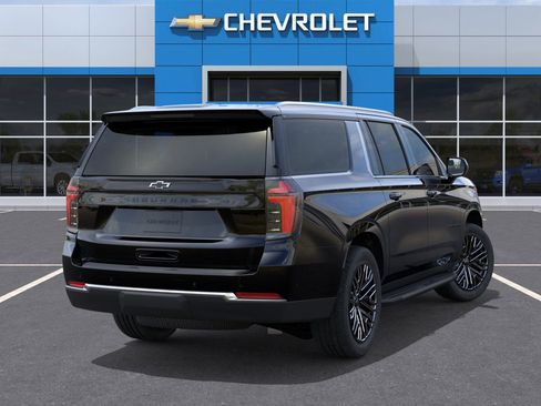 New 2026 Chevrolet Suburban LS image 4
