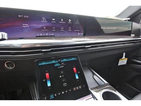 New 2026 Cadillac Escalade ESV 2WD image 17