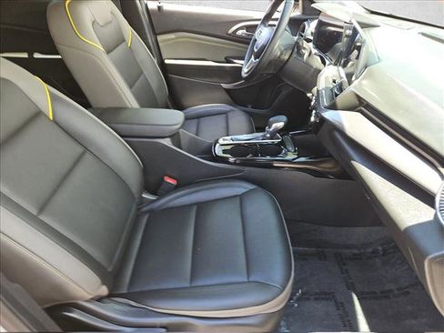 Used 2026 Chevrolet Trax ACTIV FWD image 25