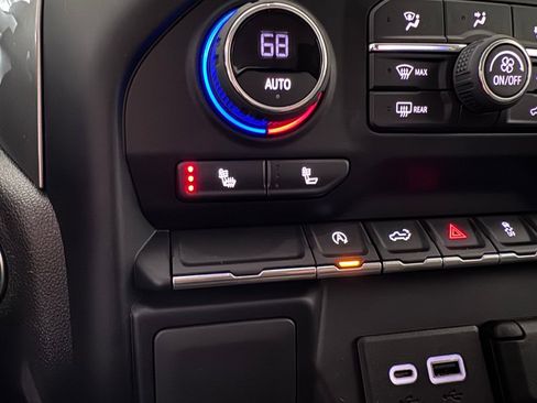 Certified 2022 Chevrolet Silverado 1500 LT image 21