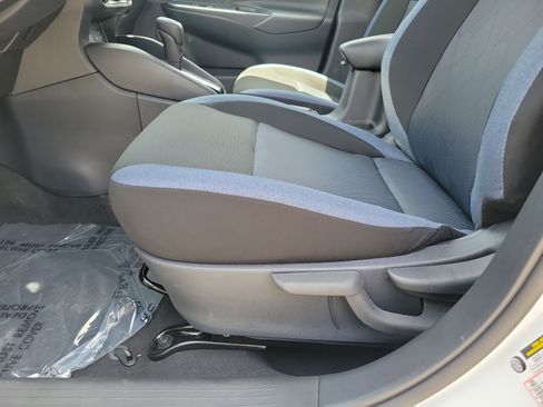 New 2025 Nissan Versa SV w/ Trunk Package FWD image 16