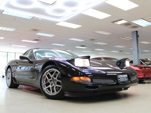 Used 2003 Chevrolet Corvette Z06 w/ Memory Package, 3 Drivers RWD image 2