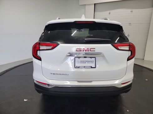 Used 2022 GMC Terrain SLT FWD image 8