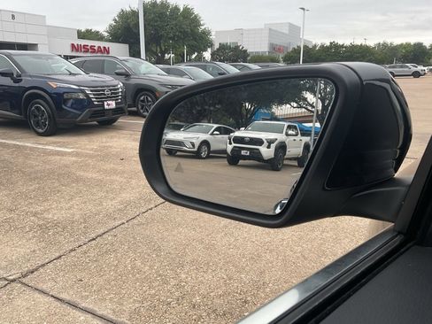 Used 2025 Mercedes-Benz GLA 250 image 18