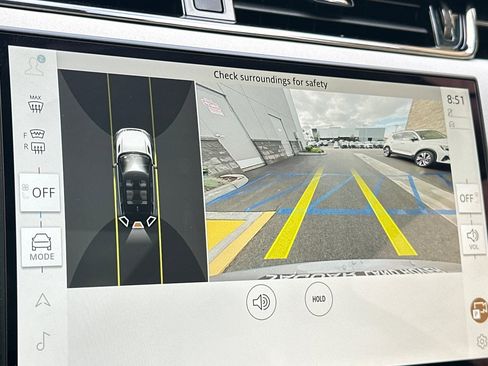 Used 2025 Land Rover Range Rover Evoque Dynamic SE image 23