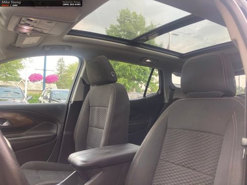 Used 2018 GMC Terrain SLE w/ Driver Convenience Package FWD image 24