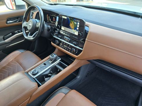 Used 2023 Nissan Pathfinder Platinum w/ Lighting Package (N93) image 11