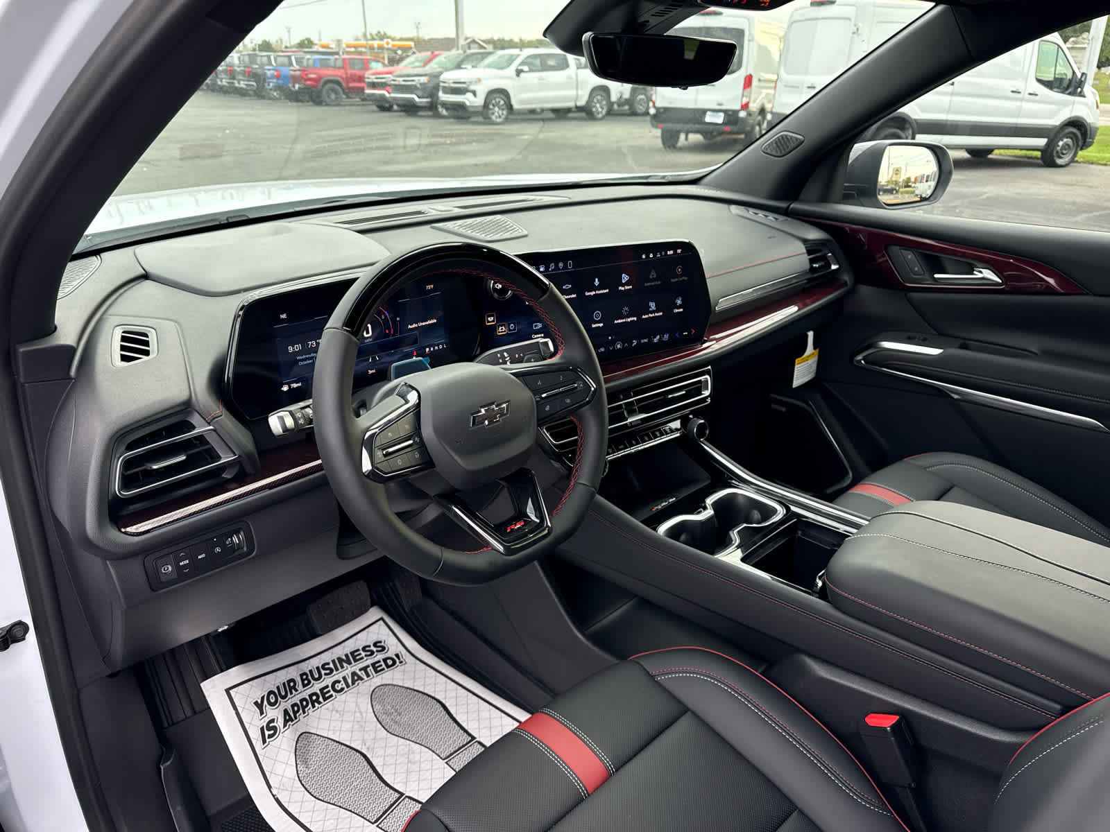 New 2027 Chevrolet Traverse RS w/ LPO, Floor Liner Package AWD/4WD image 13