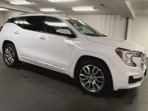 Certified 2022 GMC Terrain Denali AWD/4WD image 2