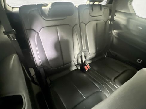Used 2022 Jeep Grand Cherokee L Limited AWD/4WD image 26