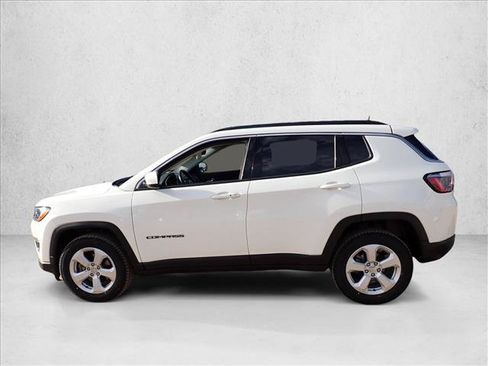 Used 2021 Jeep Compass Latitude w/ Convenience Group AWD/4WD image 2