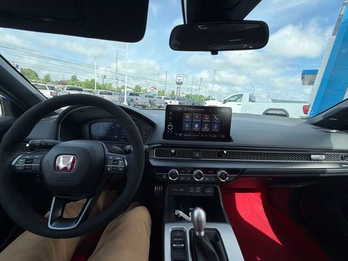 Used 2025 Honda Civic Type R image 19