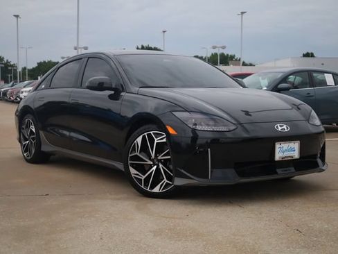 Used 2023 Hyundai Ioniq 6 SEL AWD/4WD image 3