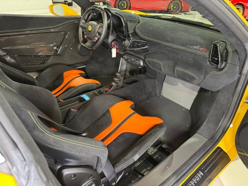 Used 2015 Ferrari 458 Speciale A image 28