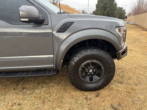 Certified 2018 Ford F150 Raptor w/ Equipment Group 802A Luxury image 31