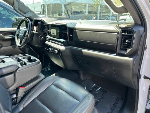 Used 2024 GMC Sierra 1500 SLT AWD/4WD image 41