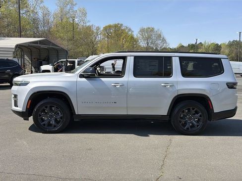 New 2026 Jeep Grand Wagoneer Limited AWD/4WD image 10