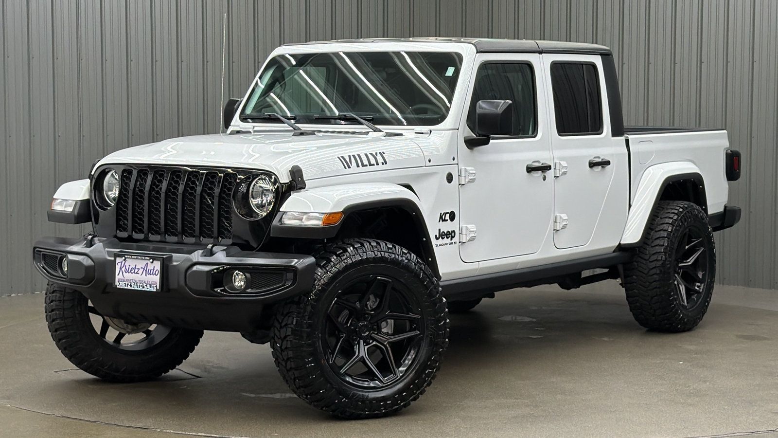 Used 2023 Jeep Gladiator Sport AWD/4WD image 1