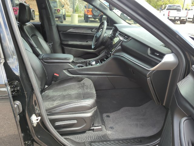 Certified 2023 Jeep Grand Cherokee L Laredo AWD/4WD image 20