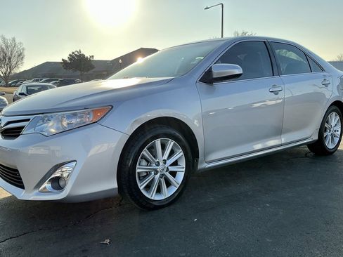 Used 2012 Toyota Camry XLE image 7