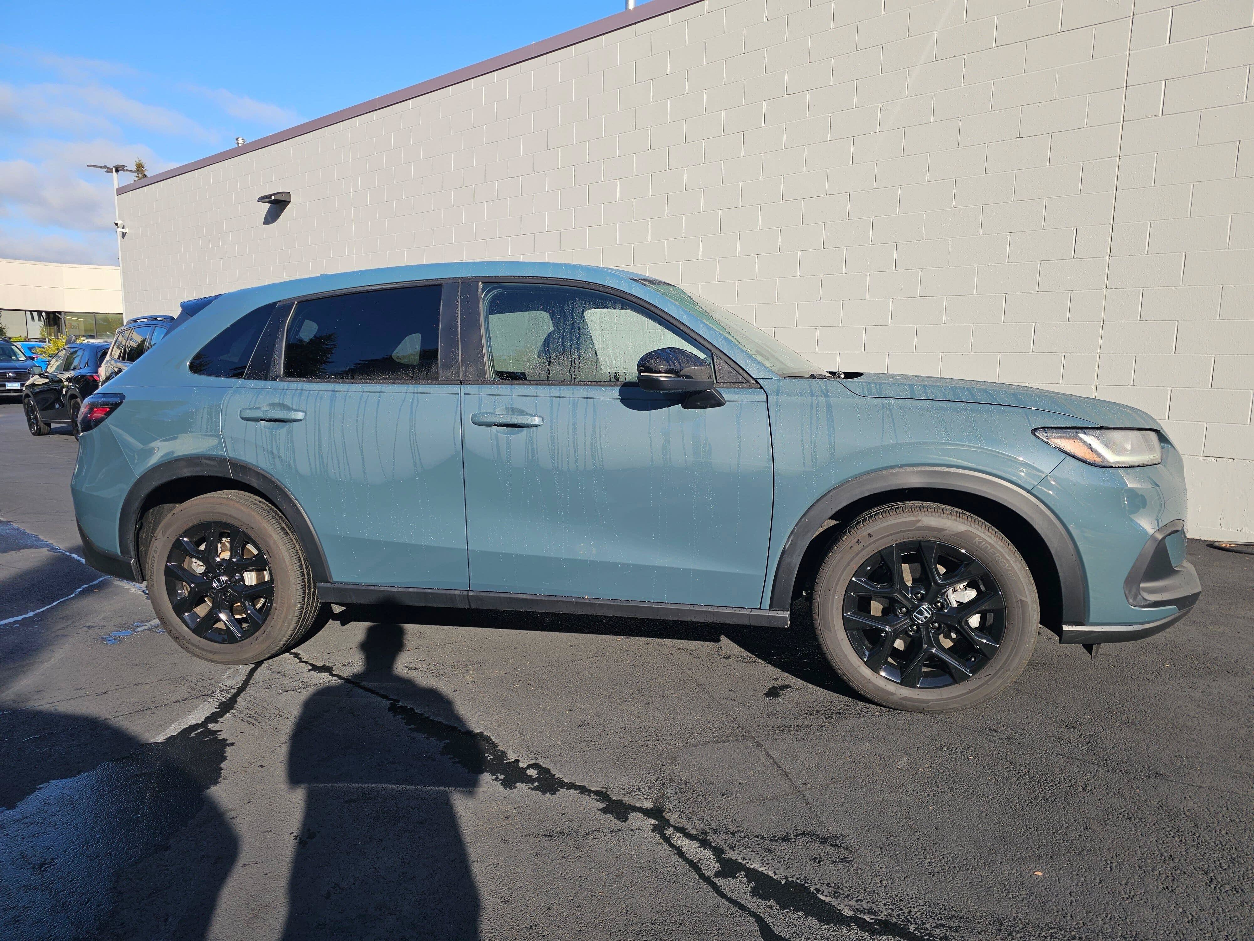 Certified 2025 Honda HR-V Sport image 8