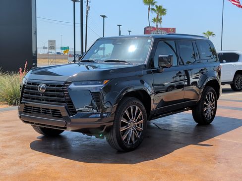 Used 2026 Lexus GX 550 w/ Accessory Package (2T) AWD/4WD image 5