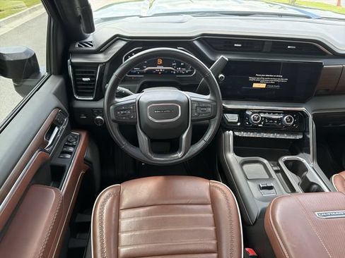 Used 2024 GMC Sierra 2500 Denali Ultimate AWD/4WD image 32