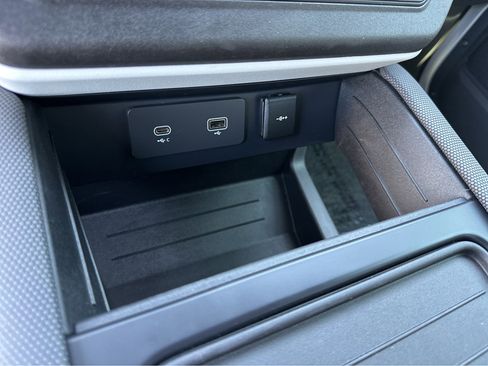 Used 2022 Land Rover Defender 110 X-Dynamic HSE image 27