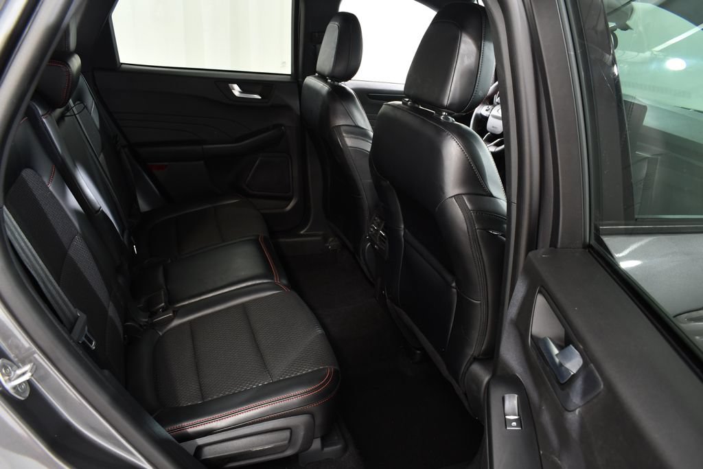 Used 2024 Ford Escape ST-Line w/ Tech Pack #1 AWD/4WD image 19