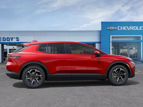 New 2026 Chevrolet Equinox EV LT FWD image 6