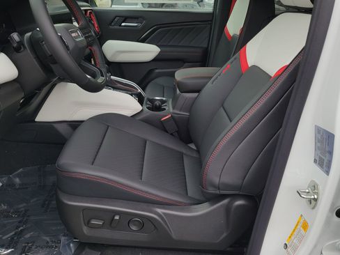 New 2026 GMC Canyon AT4X AWD/4WD image 9
