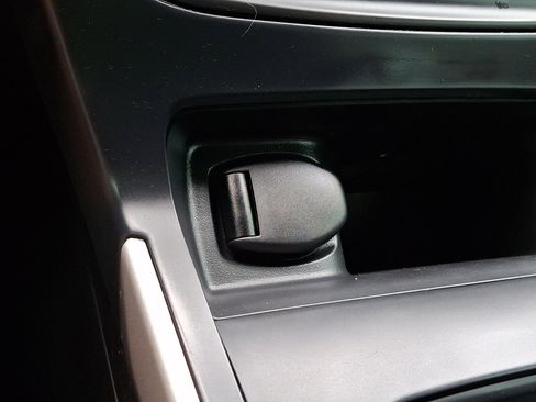 Used 2019 Nissan Sentra SV FWD image 28