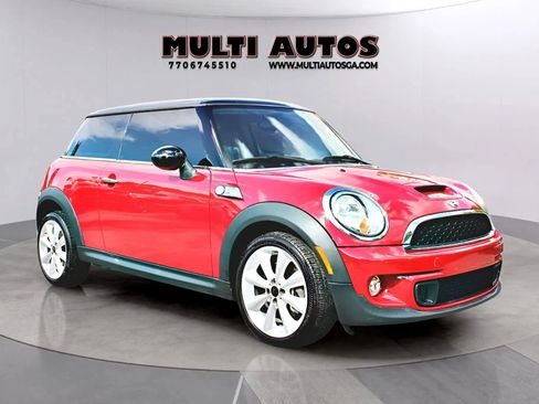 Used 2011 MINI Cooper S image 1