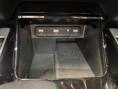 Used 2023 Kia Sorento SX image 10