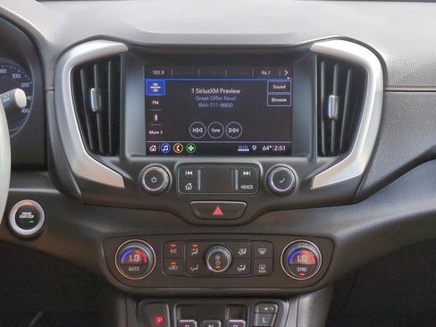 Used 2021 GMC Terrain SLT image 17