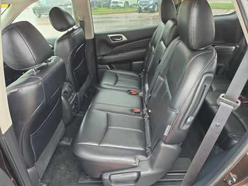 Used 2019 Nissan Pathfinder SL AWD/4WD image 23