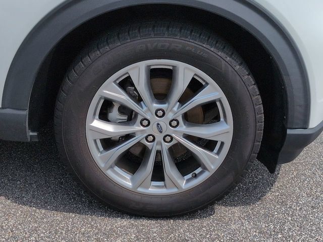 Used 2021 Ford Explorer XLT w/ Equipment Group 202A RWD image 11