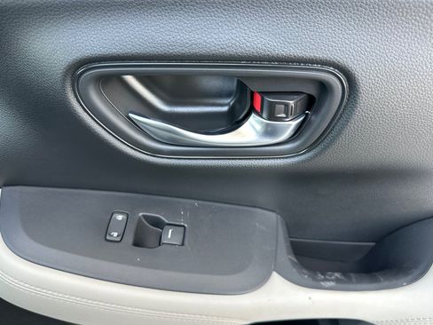 New 2026 Honda HR-V LX image 19