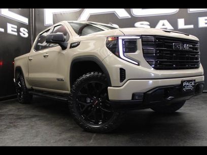 Used 2022 GMC Sierra 1500 Elevation w/ LPO, Elevation Black Package