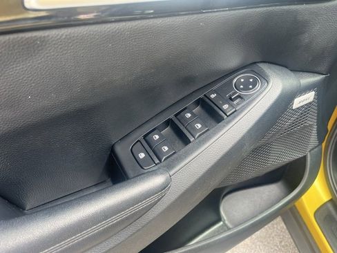 Used 2021 Kia Seltos SX w/ SX Sunroof Package image 16