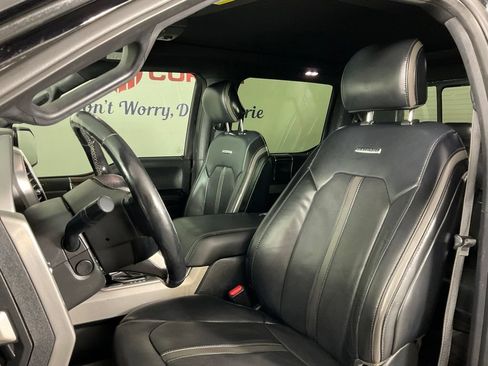 Used 2017 Ford F150 Platinum w/ Equipment Group 701A Luxury AWD/4WD image 14