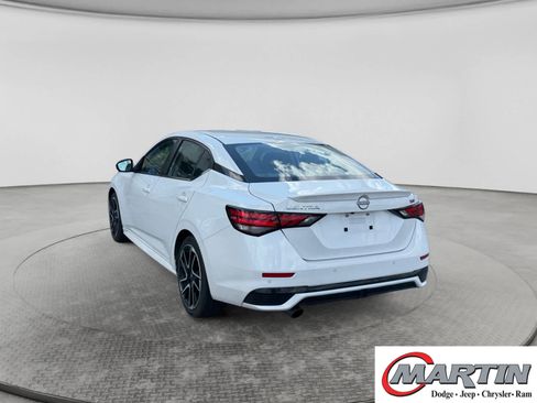 Used 2025 Nissan Sentra SR FWD image 7