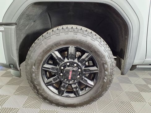 Used 2024 GMC Sierra 2500 AT4 w/ AT4 Premium Plus Package AWD/4WD image 7